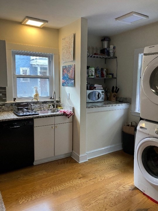 74 Stearns Rd, Longwood