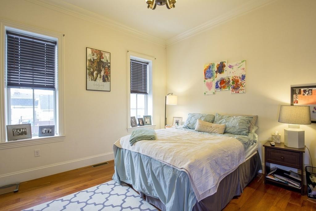 8 Gates St, South Boston