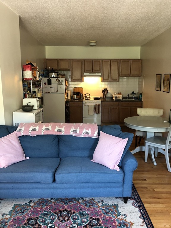 1880 Commonwealth Ave, Brighton