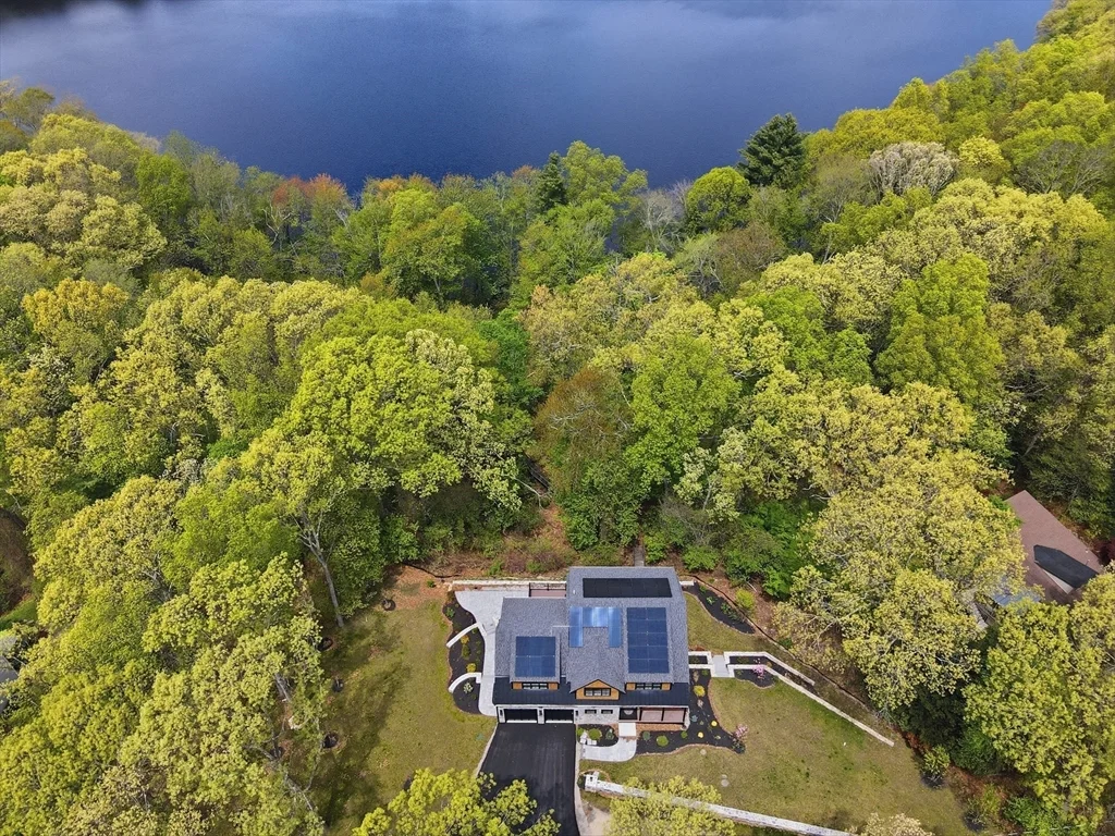 22 Kruger Rd, Hopkinton