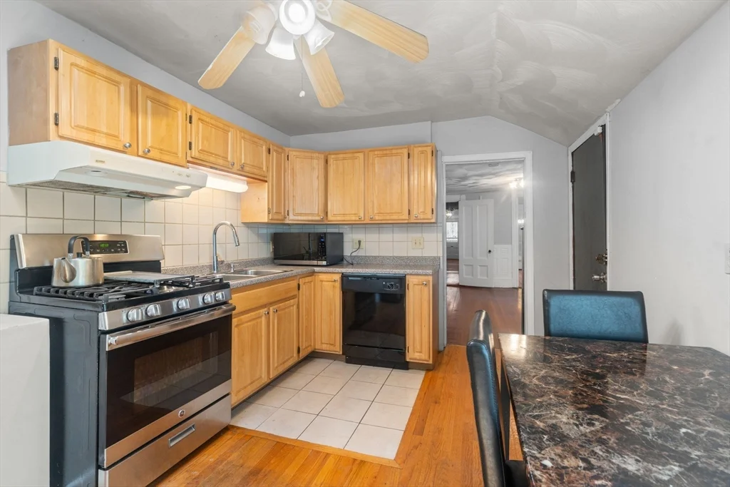 101 Mount Pleasant Ave, Roxbury