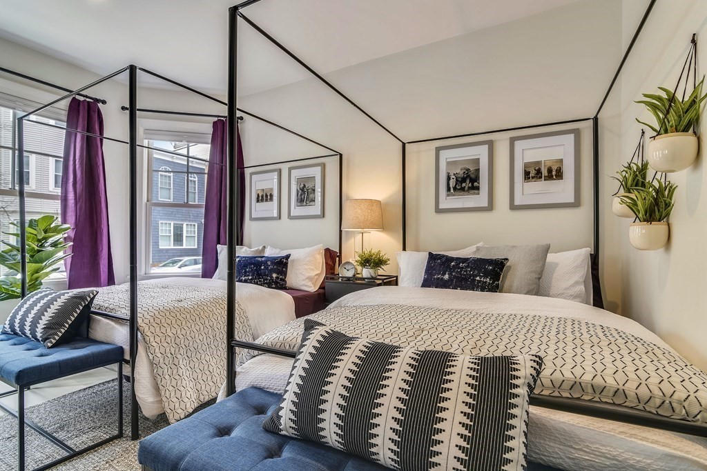 719 E 2nd St, South Boston