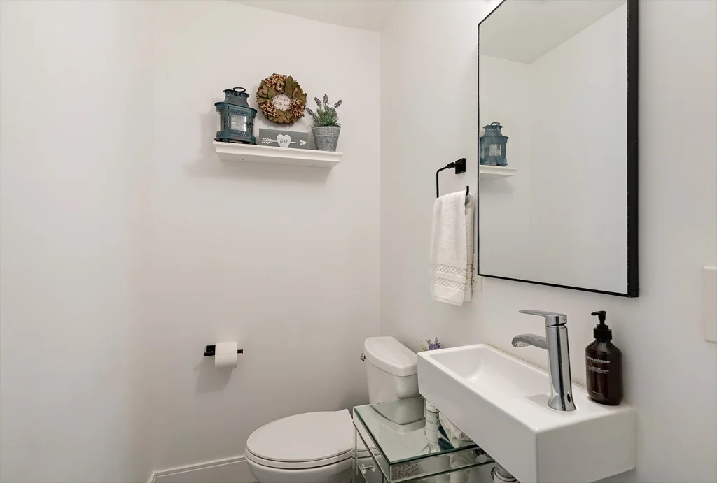 47 Morris St, East Boston