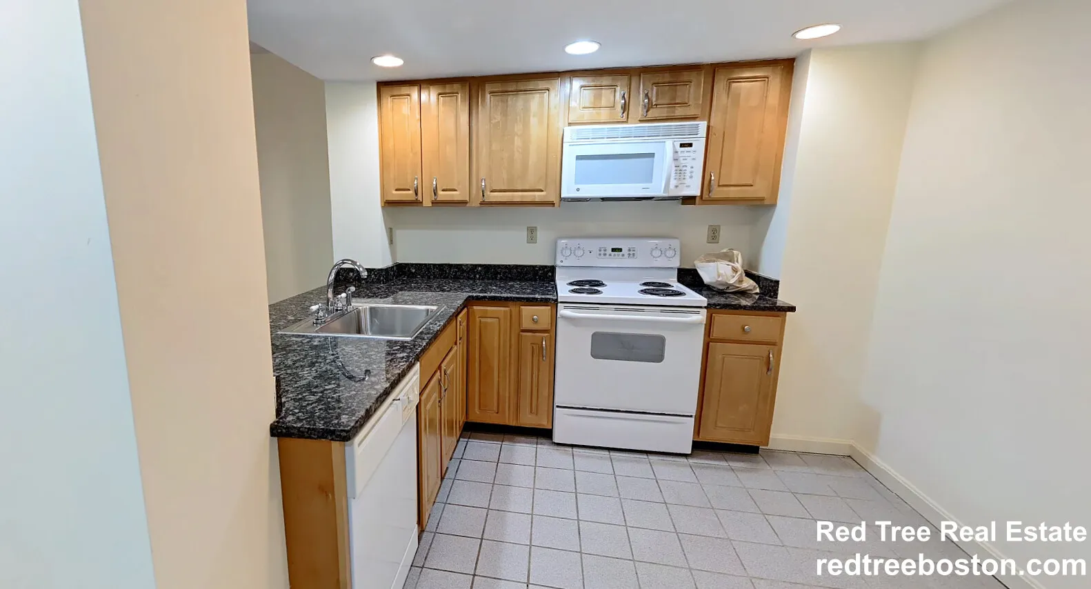 24 Queensberry St, Fenway