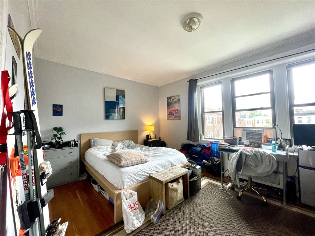 12 Greenway Ct, Coolidge Corner