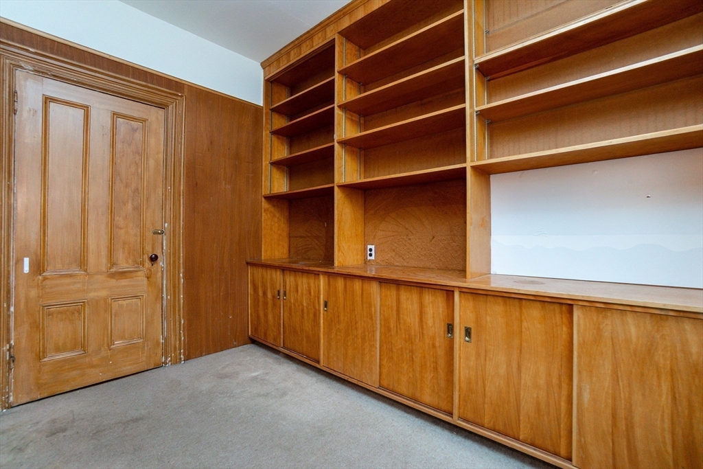 101 Central Ave, Newtonville