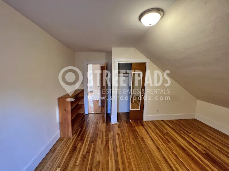 381 Harvard St, Mid-Cambridge