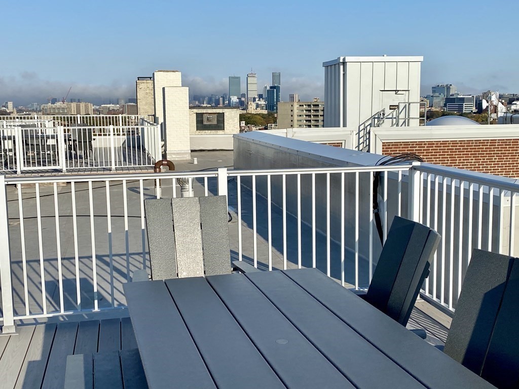 1454 Beacon St, Corey Hill