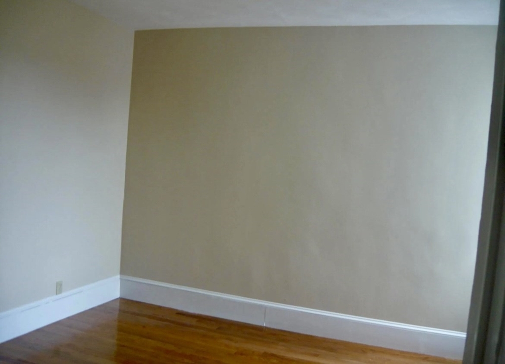 11 Hutchinsons Ct, Lynn