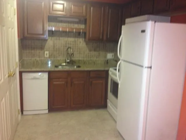 8 Kittredge St, Roslindale