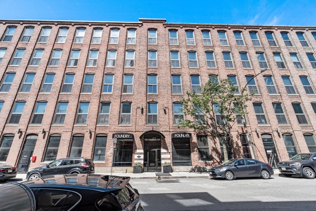 320 W 2nd, South Boston