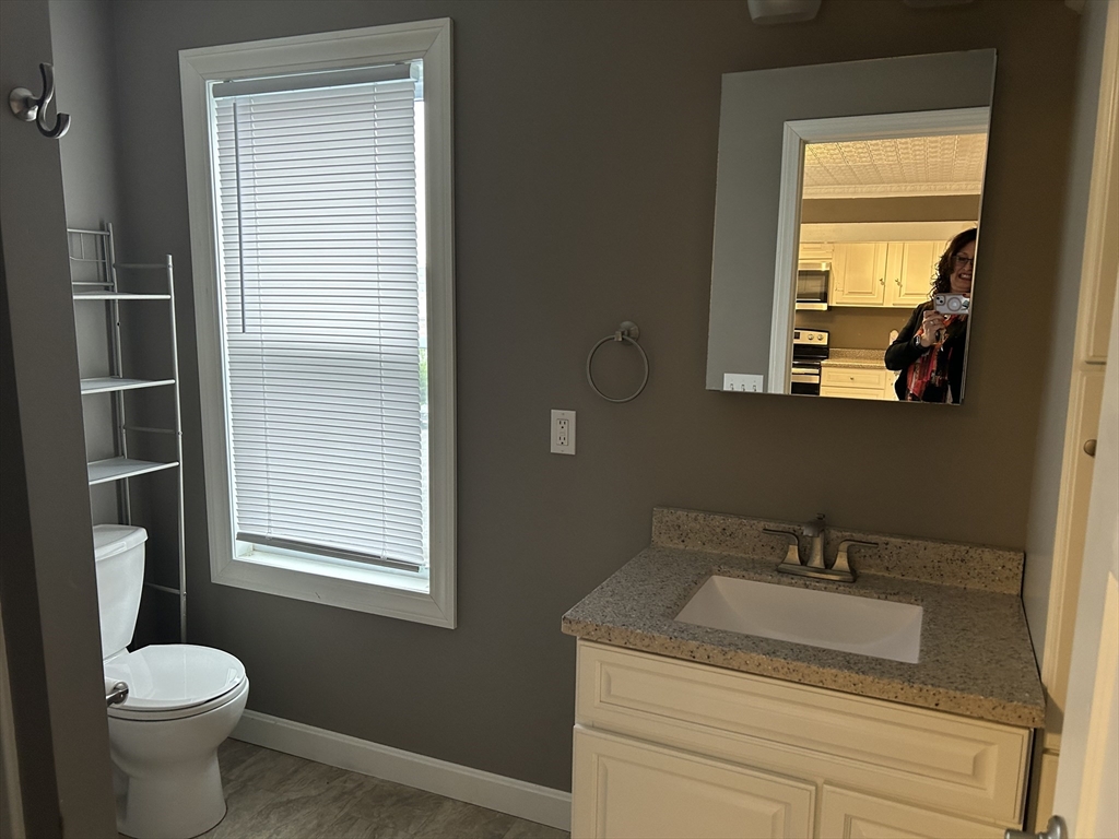 500 Pleasant St, Holyoke