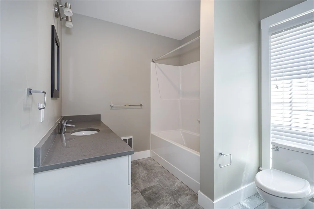 50 Country Way, Scituate