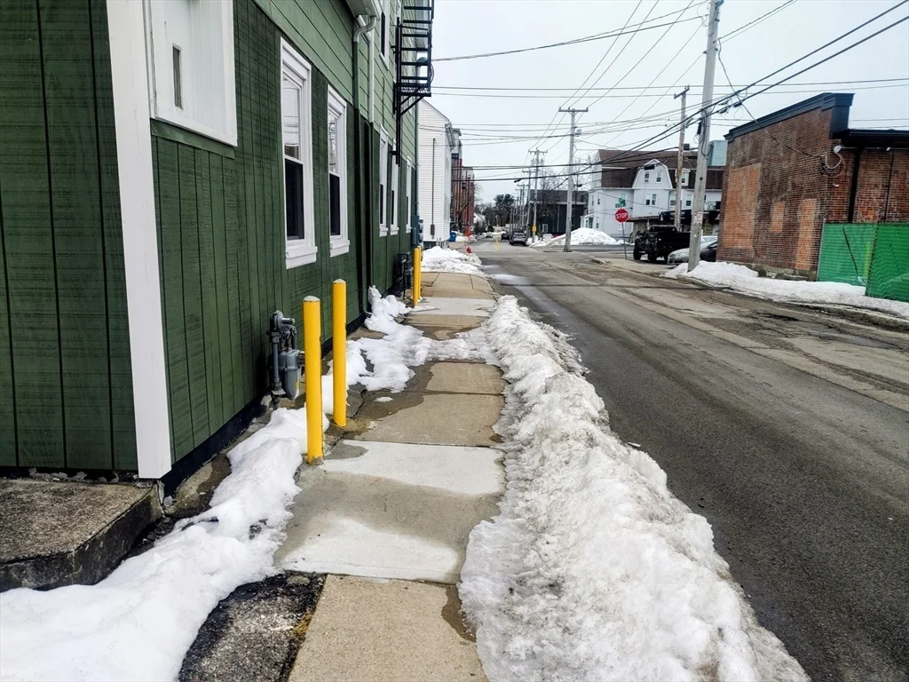 65 East St, North Attleboro