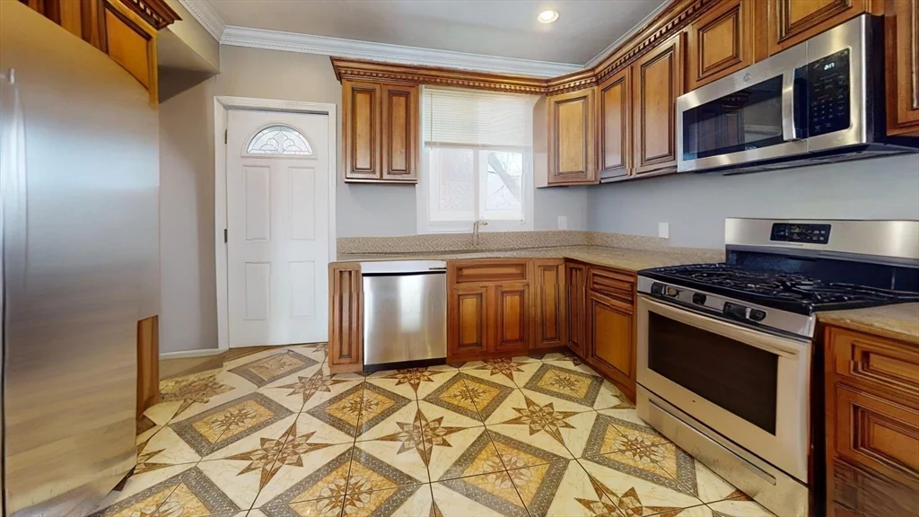 315 Silver, South Boston