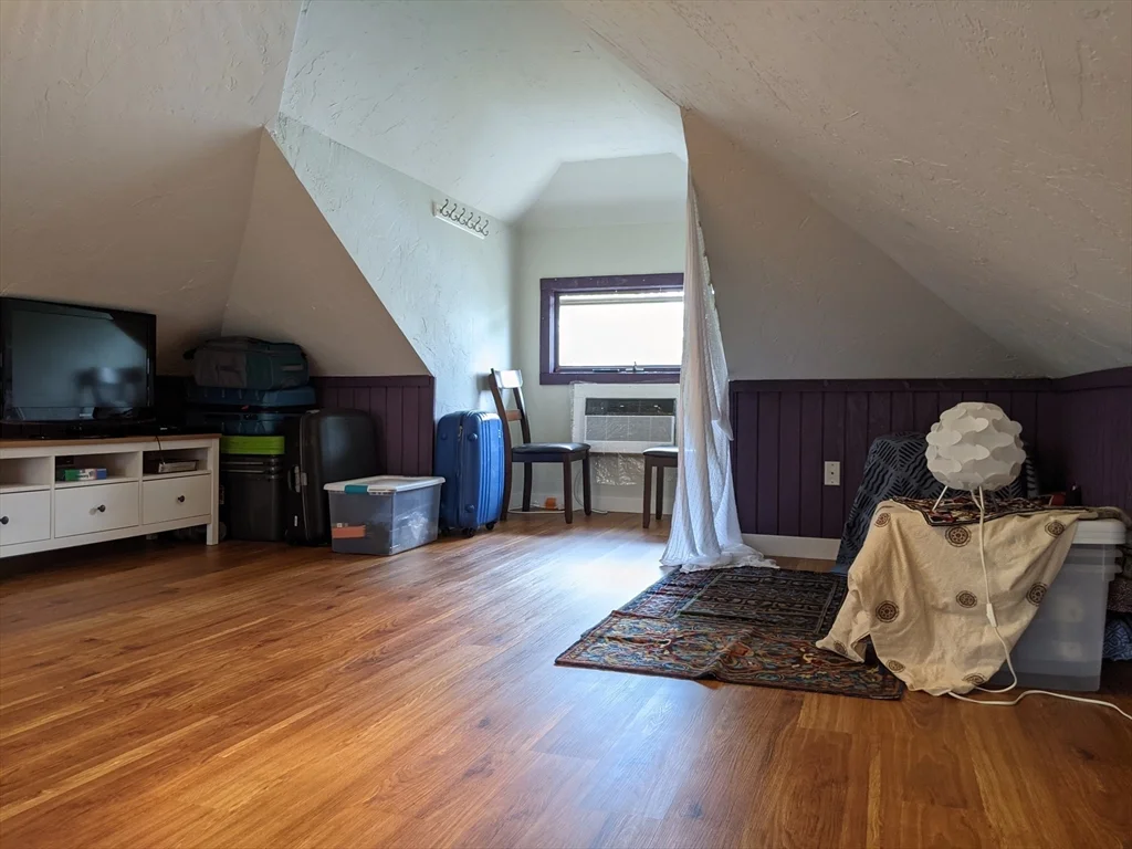 184 White St, Belmont