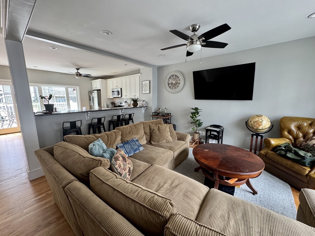 371 Silver St, South Boston