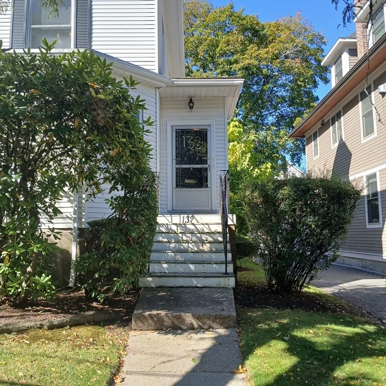 132 Thorndike St, Coolidge Corner
