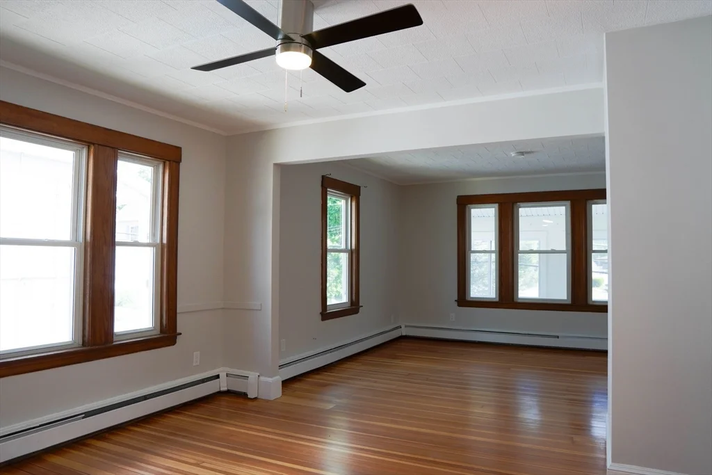 97 2nd St, North Andover