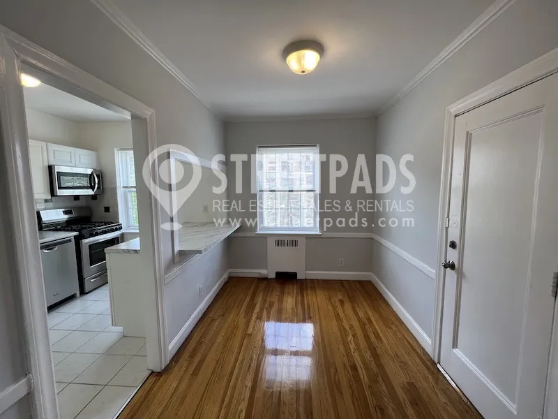 1163 Beacon St, Longwood