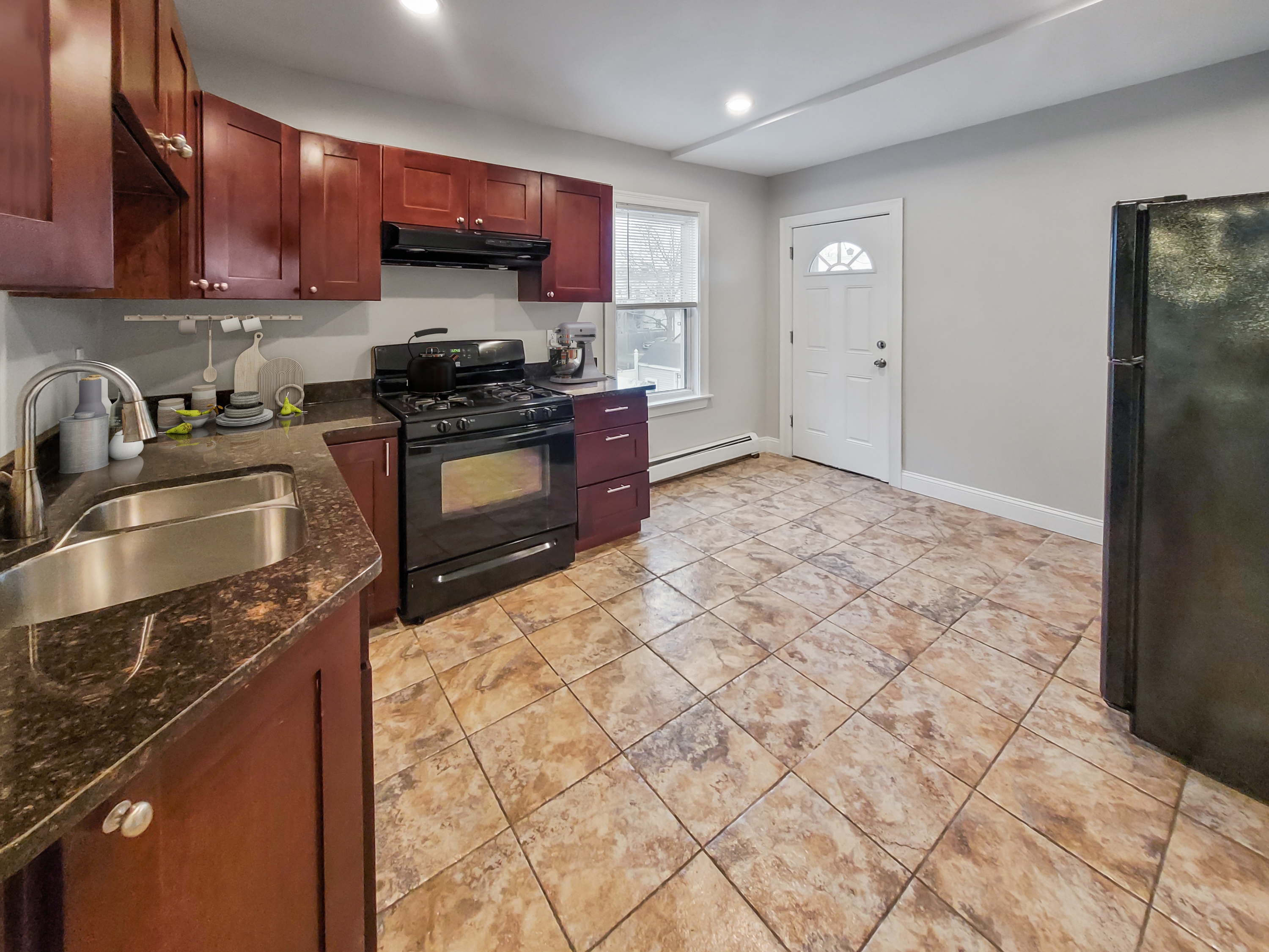 64 Day St, Jamaica Plain