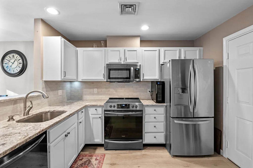 709 Gazebo Cir, Reading