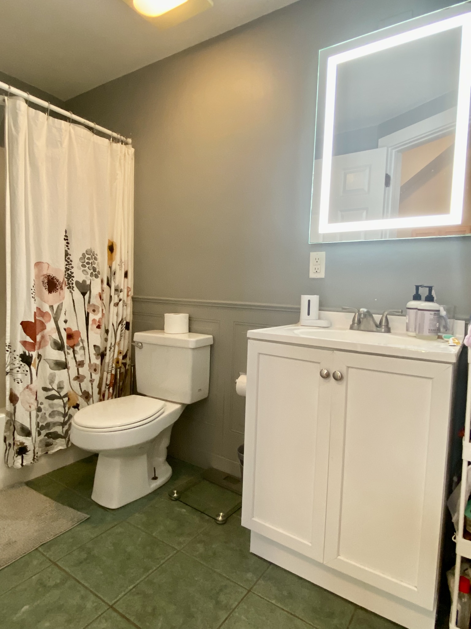 241 River St, Riverside