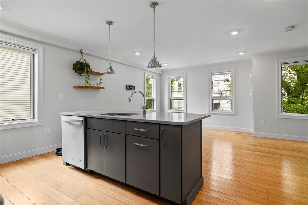 80 Everett St, East Boston