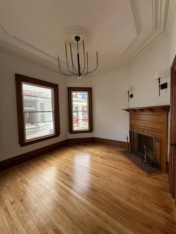 72 Belmont St, Fall River