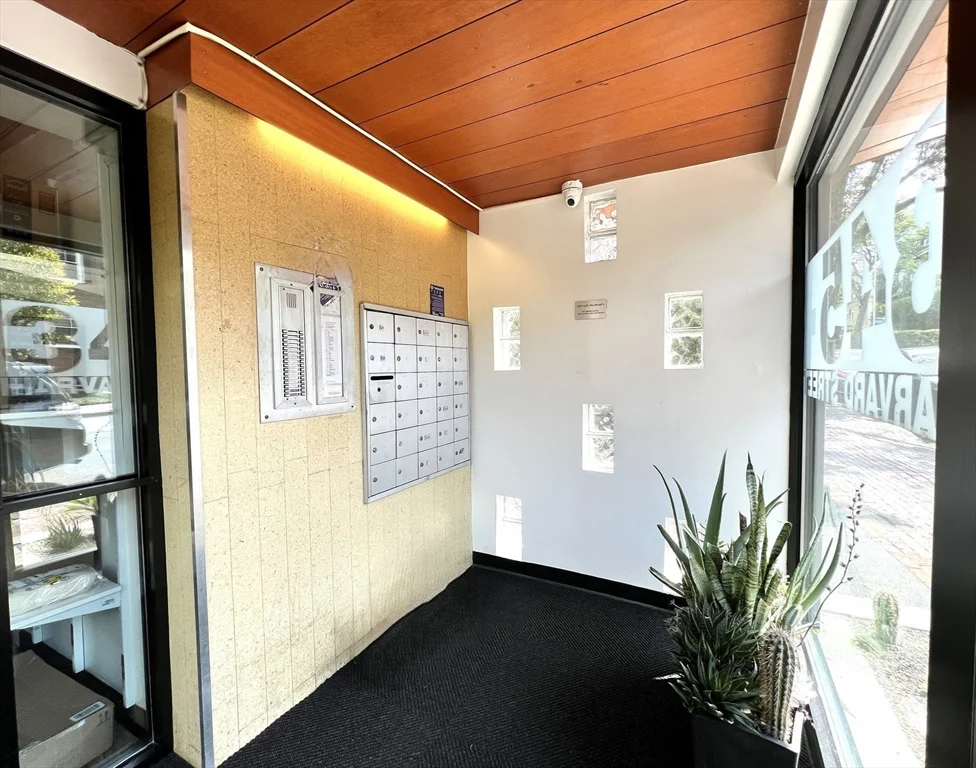 345 Harvard St, Mid-Cambridge