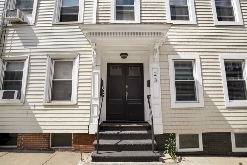23 Woodward St, South Boston