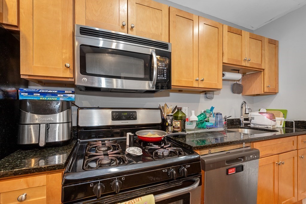 16 Sewall St, Mission Hill