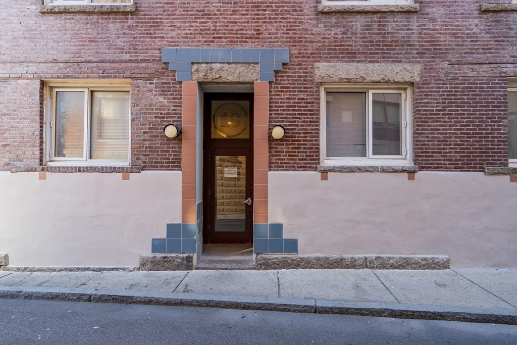 19 Wiget St, North End