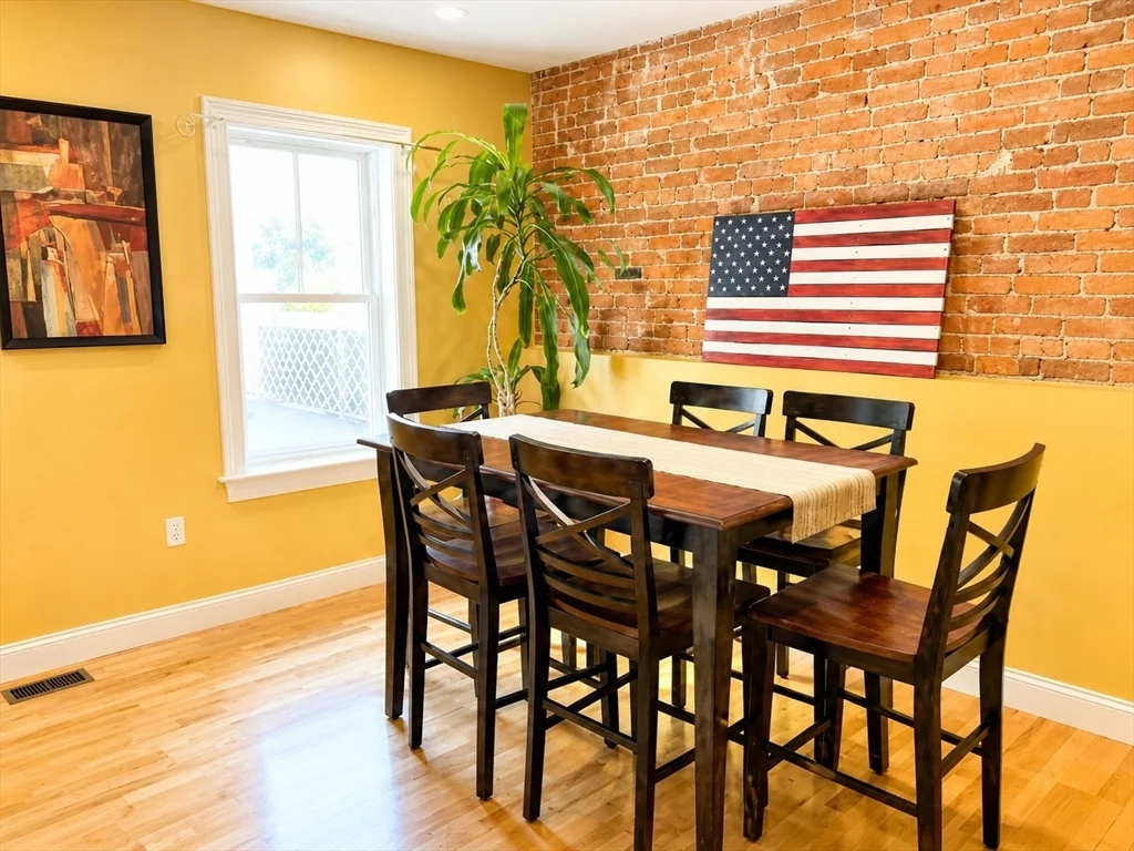 764 E 6th St, South Boston
