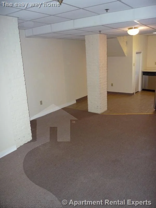 1622 Massachusetts Ave, Harvard Square