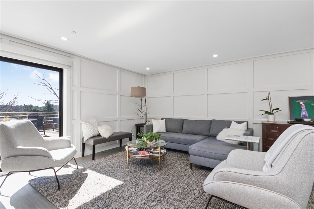 199 Coolidge Ave, Watertown