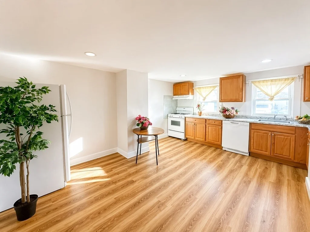 8 Ralph Piteri Ter, Watertown