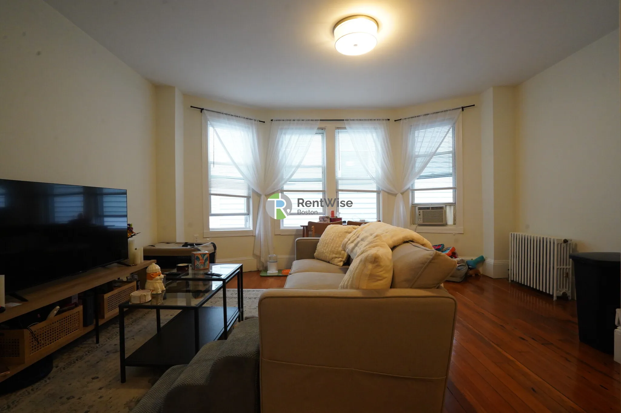 83 Harvard St, Central Village