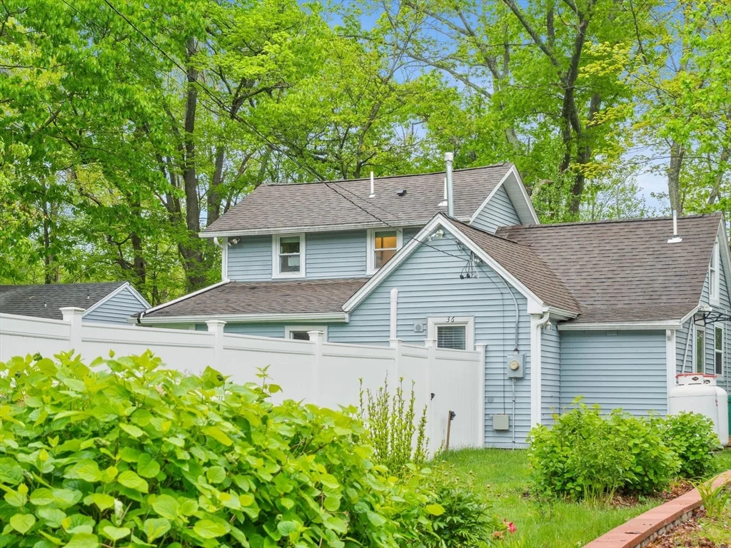 36 Brackett Rd, Ashland