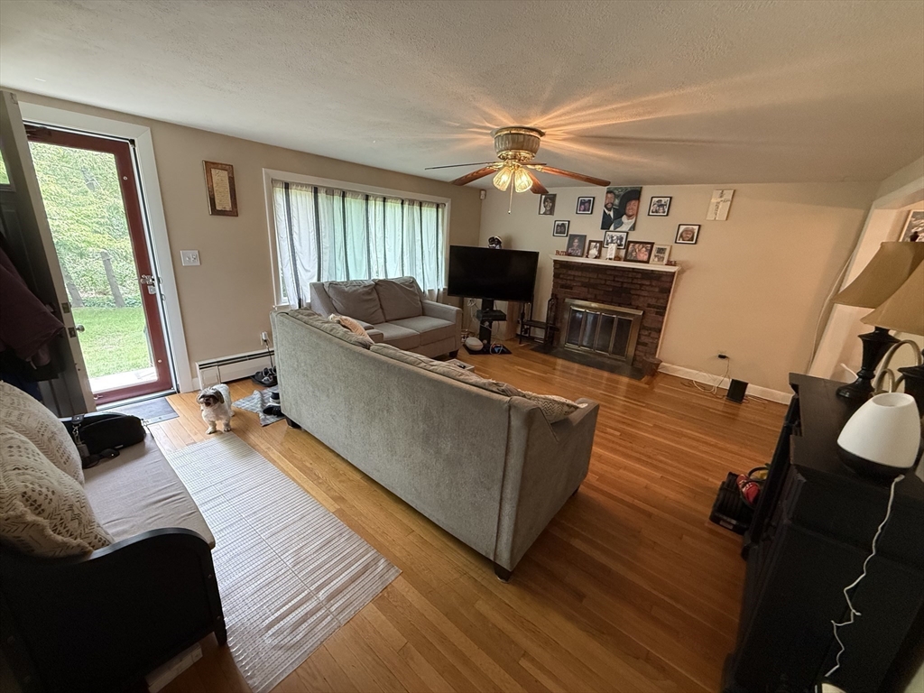 9 Charity Ln, Dedham