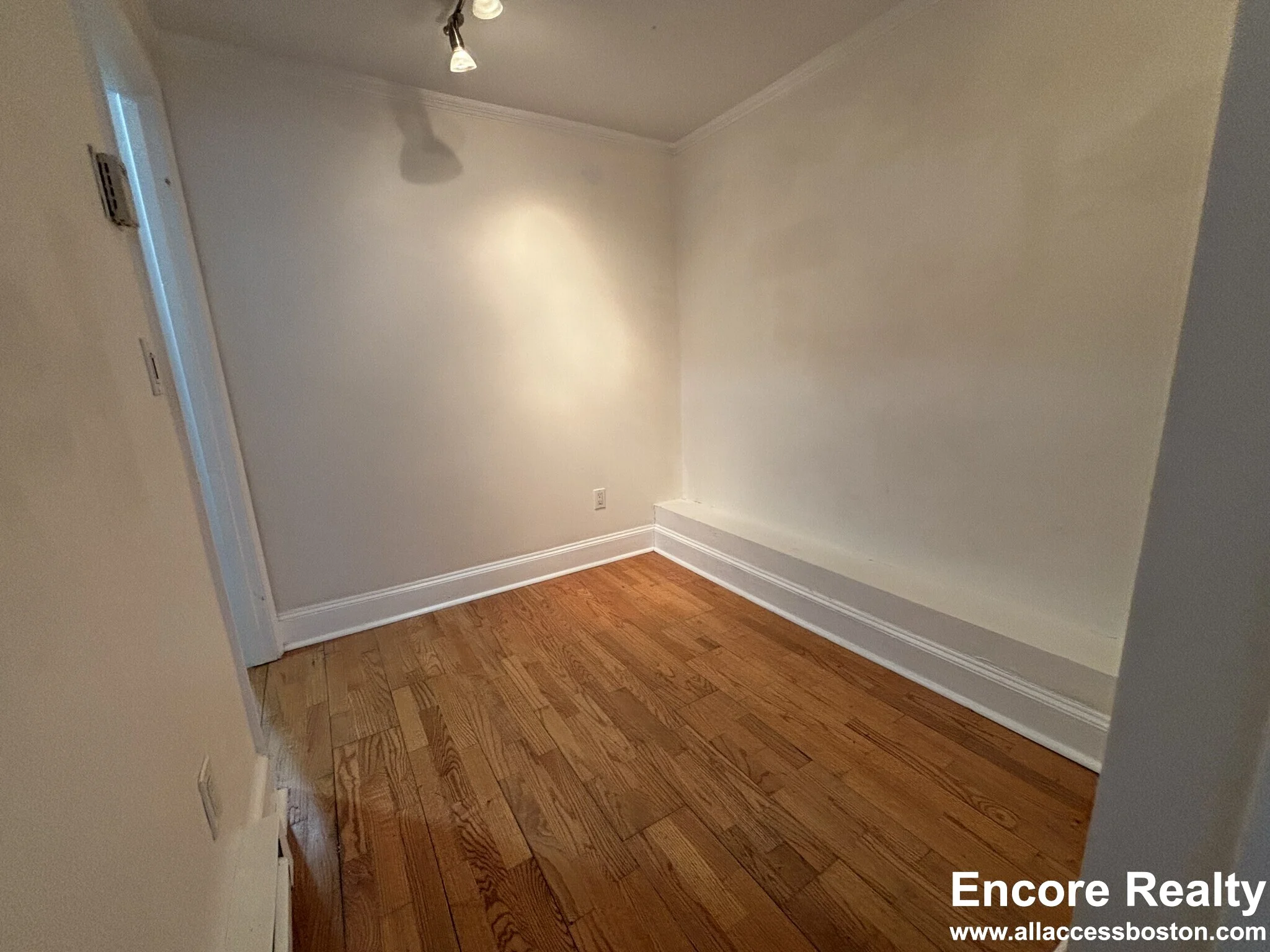 519 Columbus Ave, South End