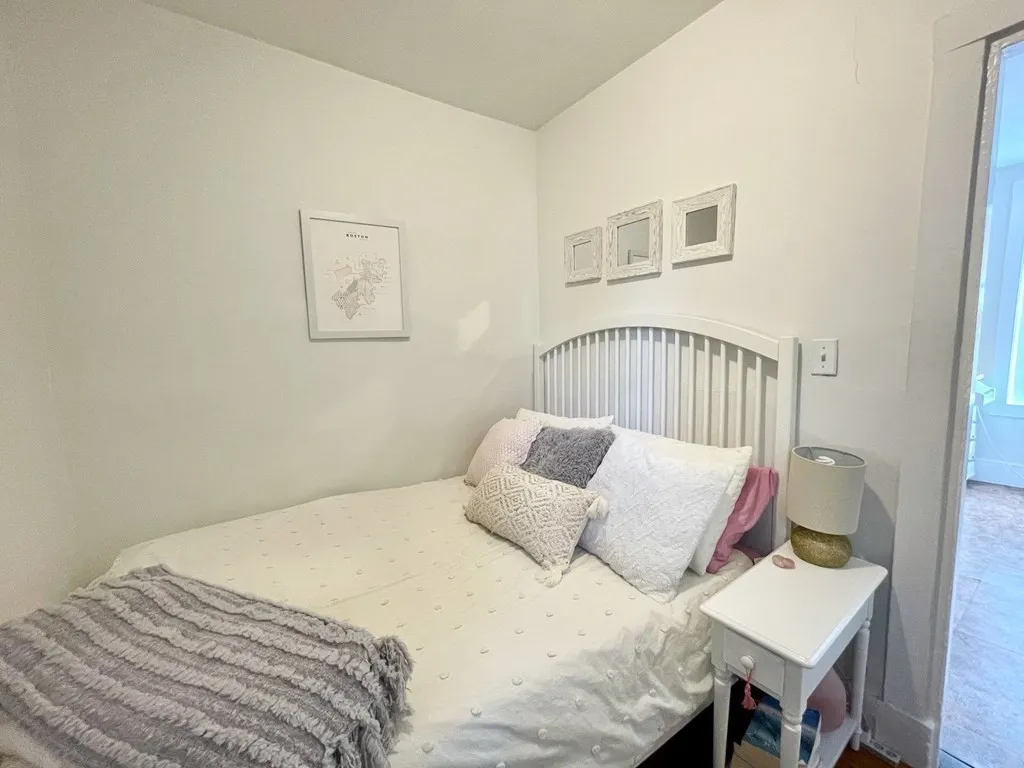 24 Anderson St, Back Bay