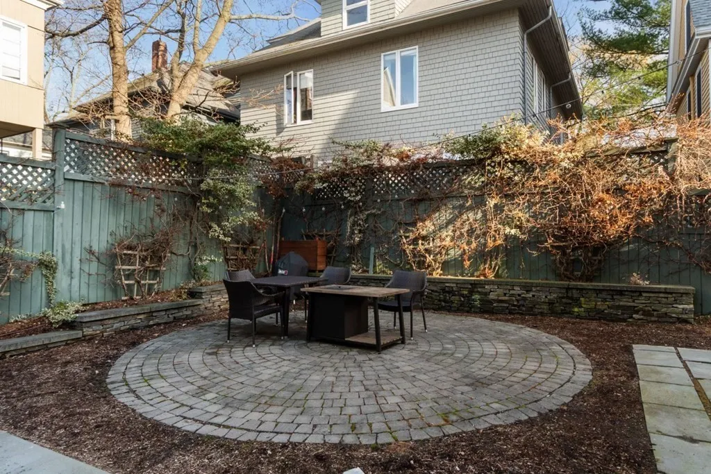 10 West Bellevue Ave, Avon Hill