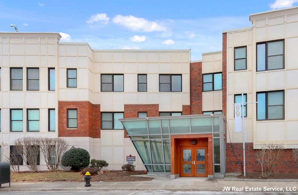 99 Chestnut Hill Ave, Brighton