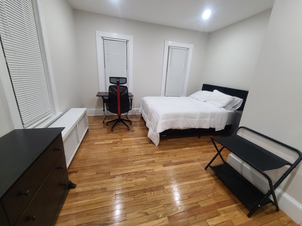 120 Mill St, Worcester