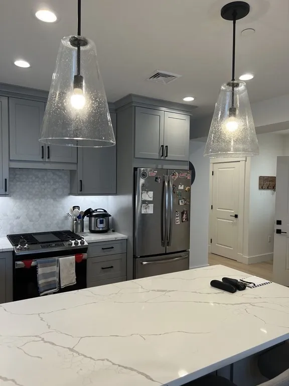 398 Bremen St, East Boston