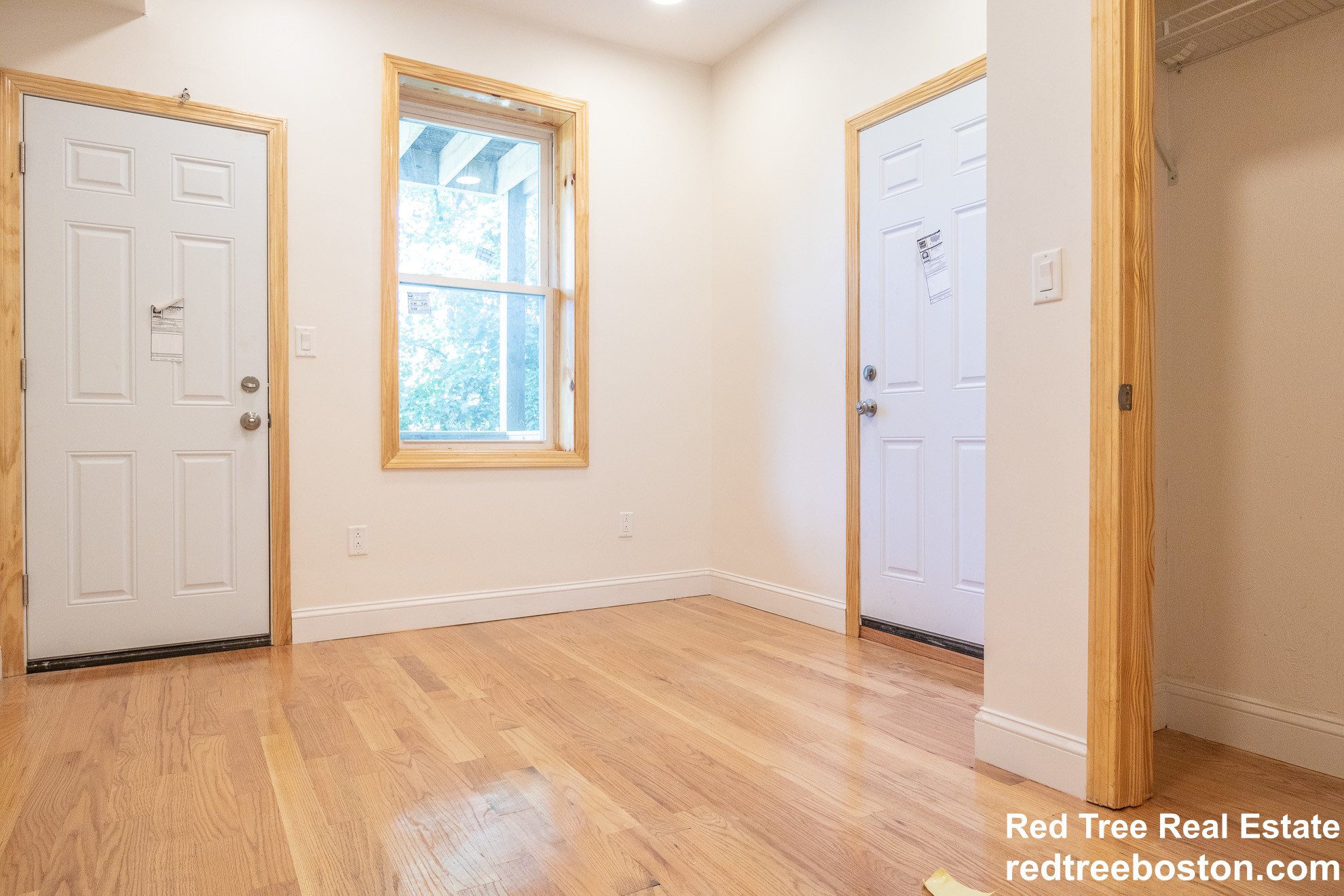 20 Winthrop St, Roxbury