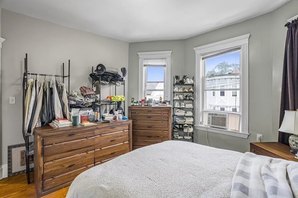 37 Harbor View, Dorchester