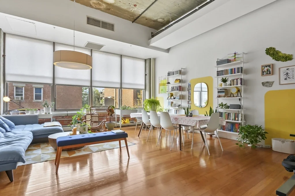 156 Porter St, East Boston