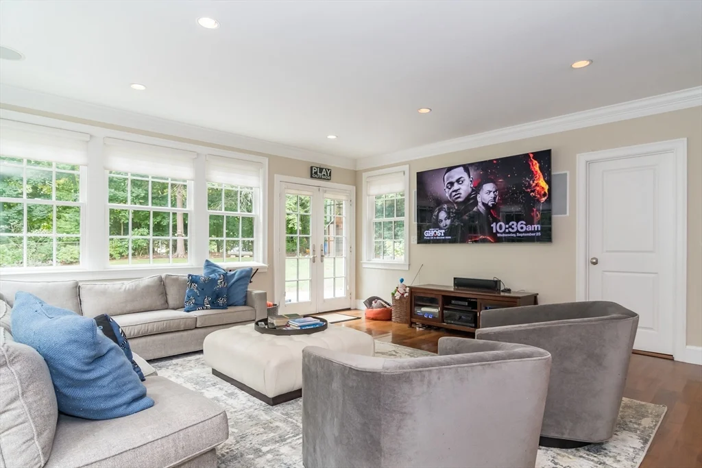 67 Whittier Rd, Wellesley